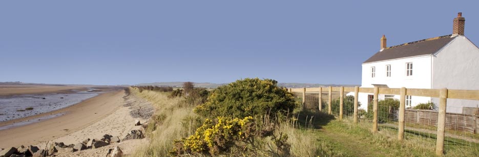 enjoy a self-catering cottage holiday by the sea